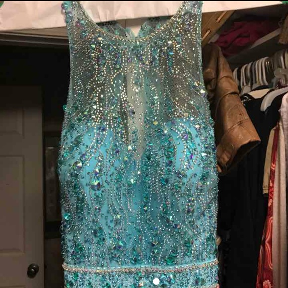 Prom/Pageant - Picture 3 of 5